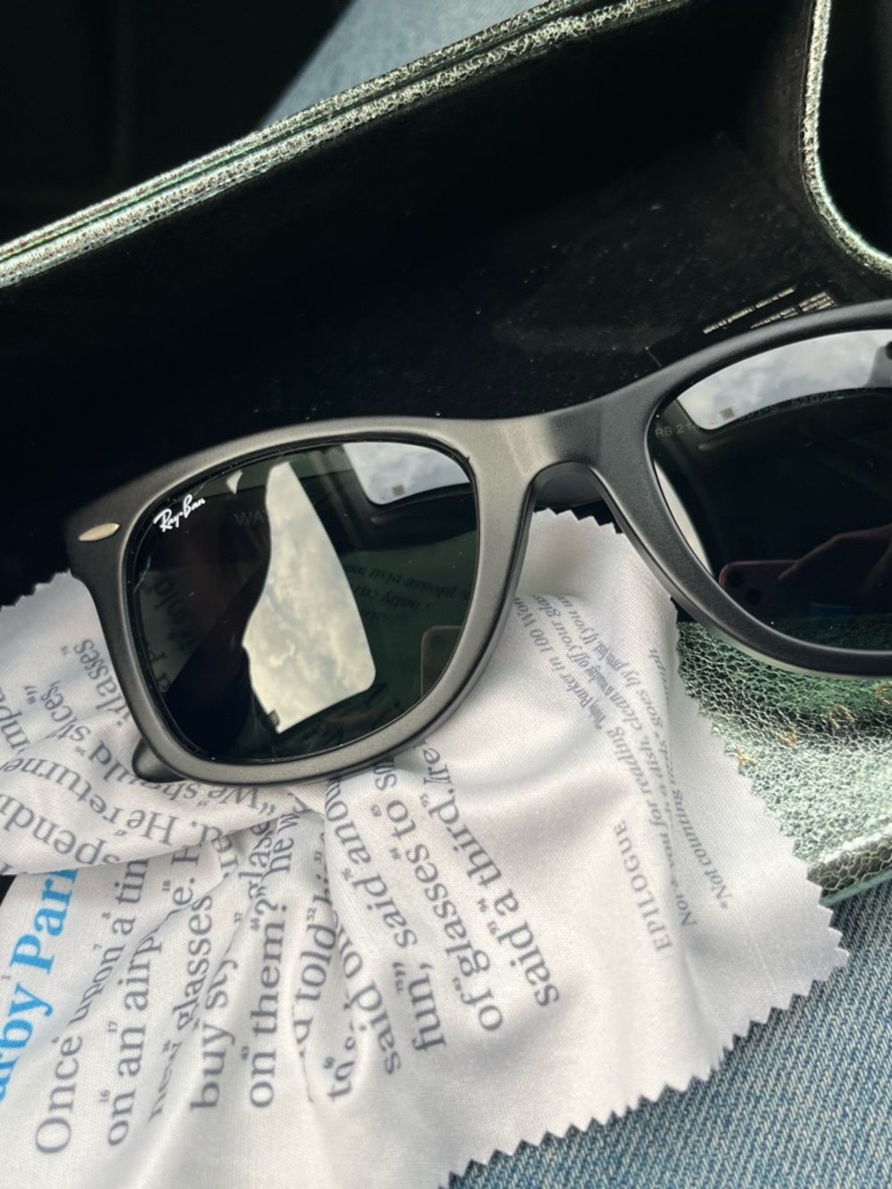 Ray-Ban Men’s Matte Black Wayfarer Sunglasses RB 2140-F